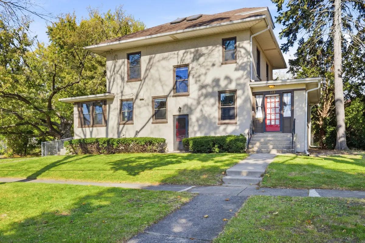 523 E Elmwood Avenue