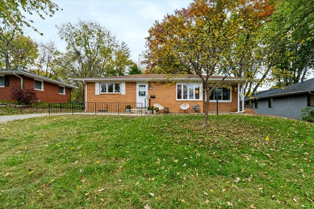 1106 Maplewood Drive