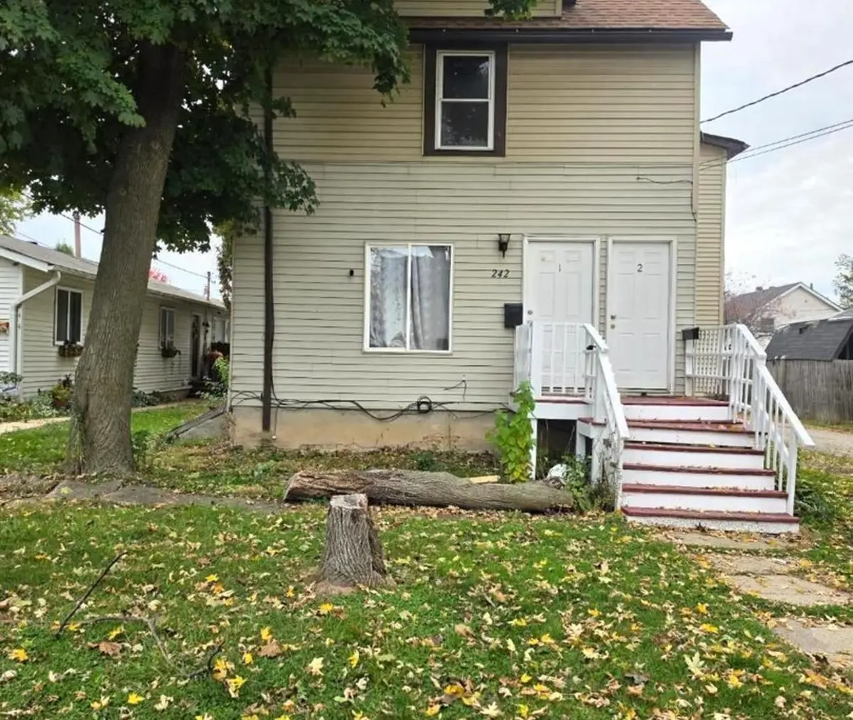 242 S Victory Street