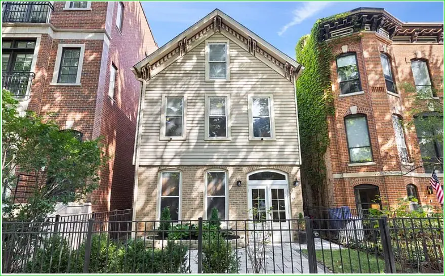 828 W Lill Avenue