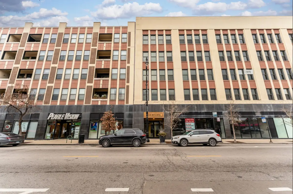 4015 N Milwaukee Avenue