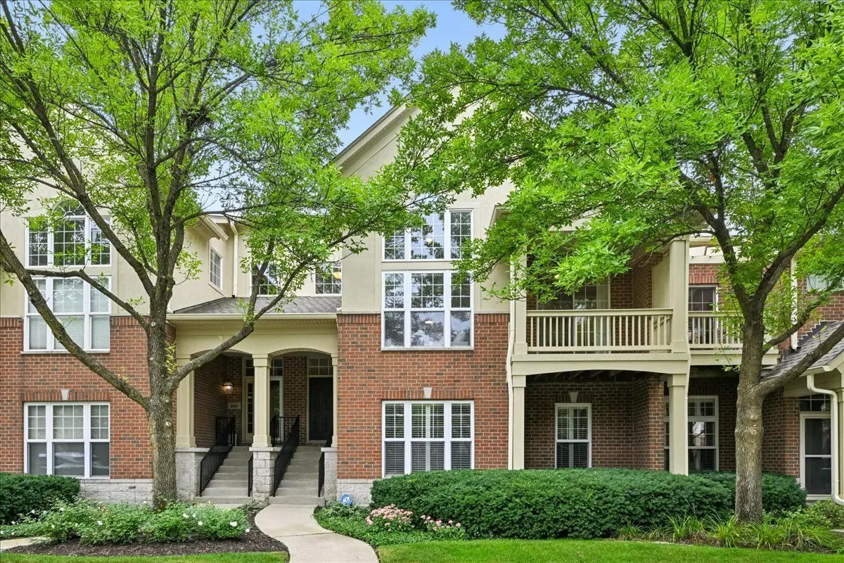 466 S Commons Court