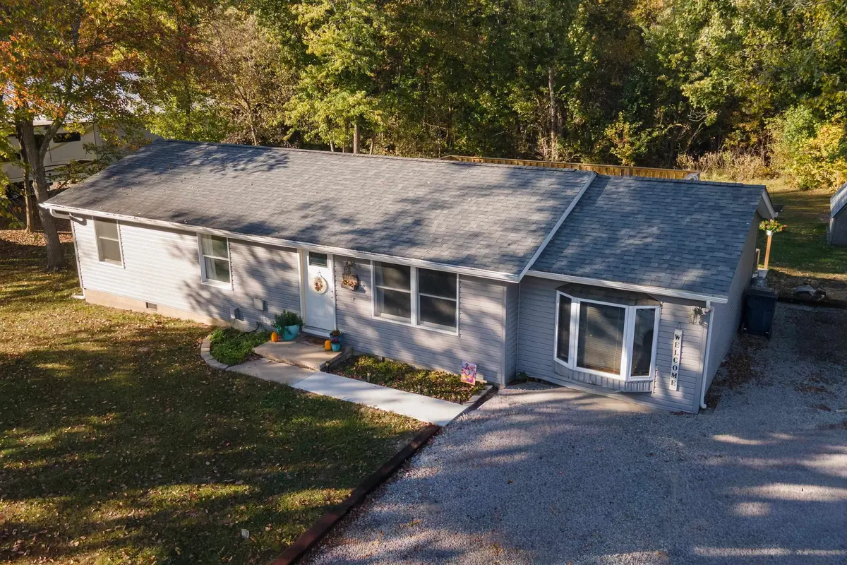 1800 E pickett Lane